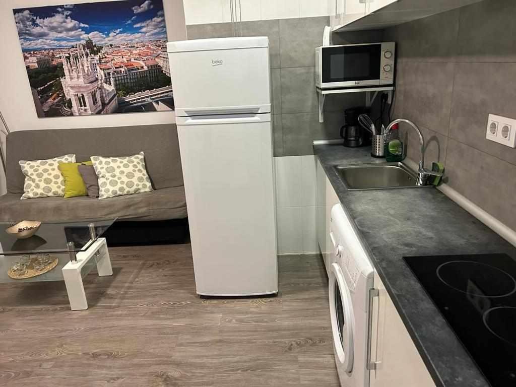 Comodo Y Agradable Estudio En Madrid Centro A3 외부 사진