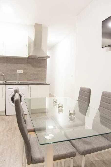Comodo Y Agradable Estudio En Madrid Centro A3 외부 사진